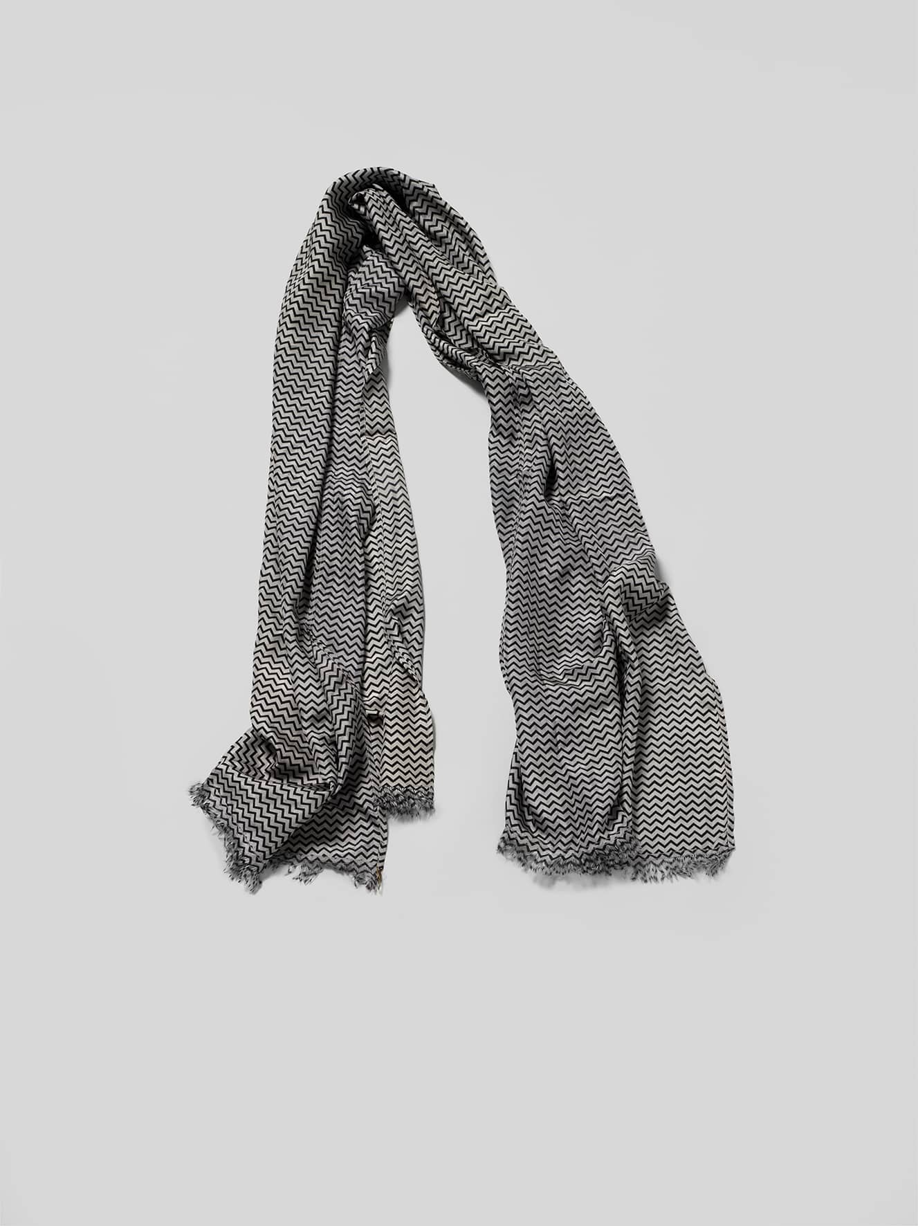 Sari Shawl Fringes - Black/Grey tones