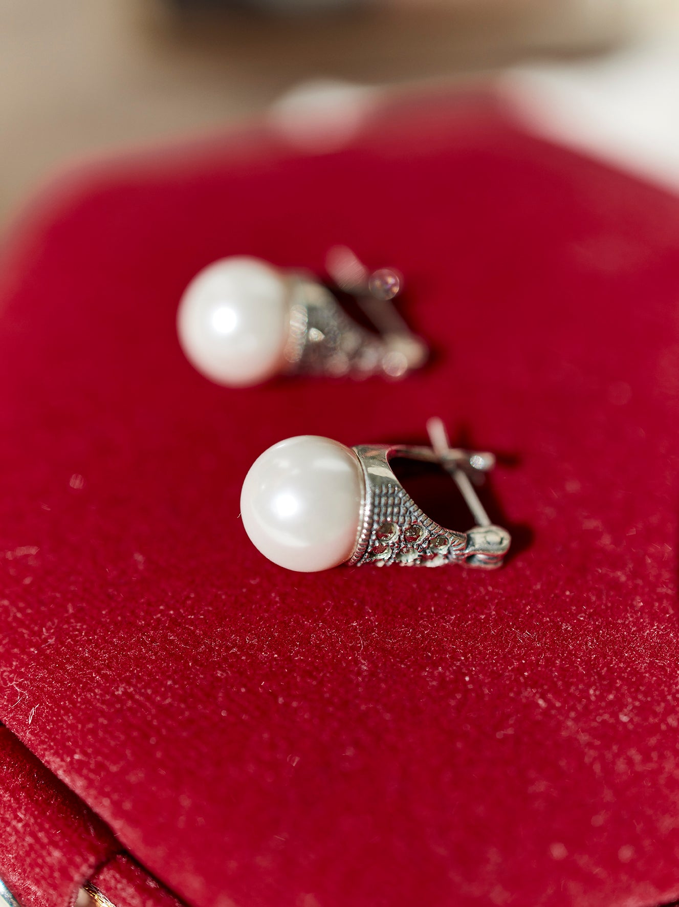Round Shell Pearl Drop Earring - Large